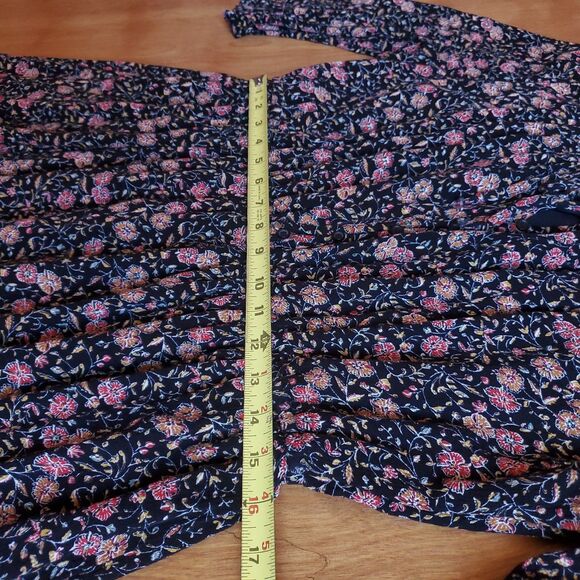 Old Navy Waist Defined Bell Sleeve Dress Sz L Black Dark Floral Prairie Cottage - Picture 9 of 10